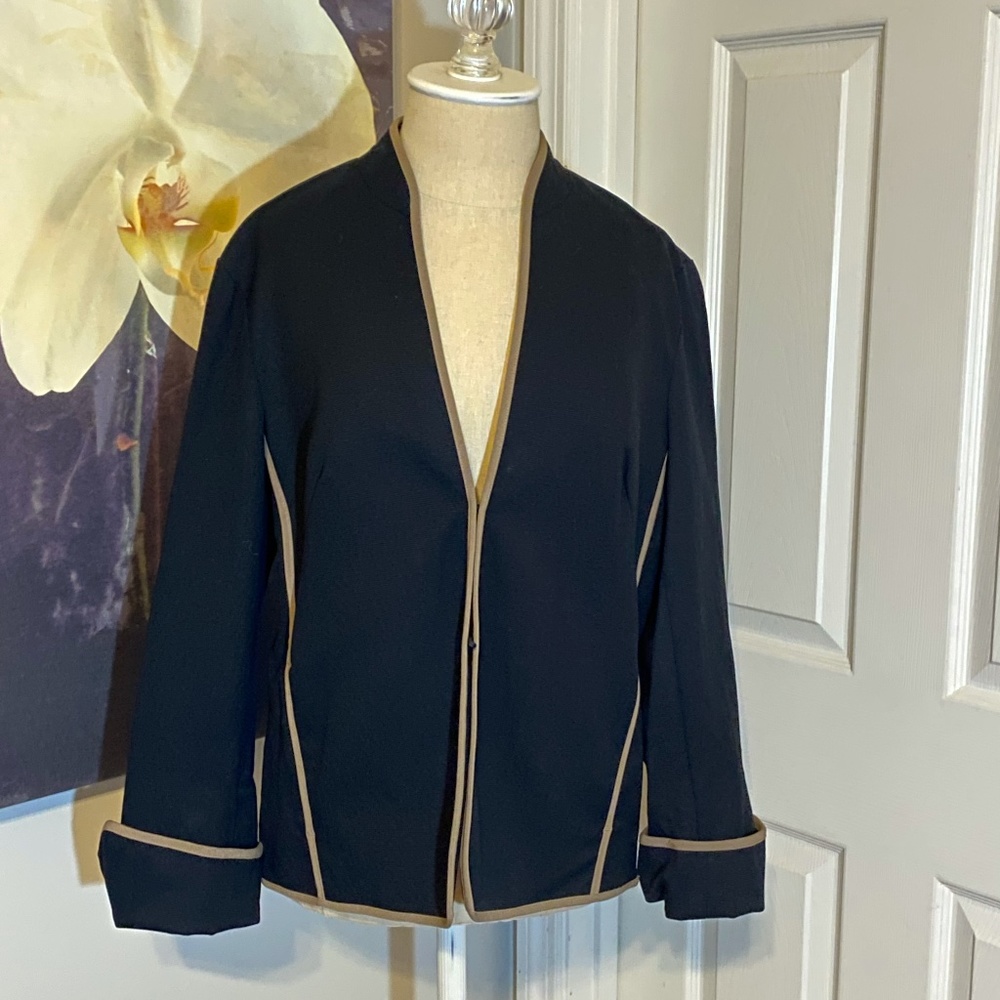 Coldwater Creek  Size 8 Black Blazer